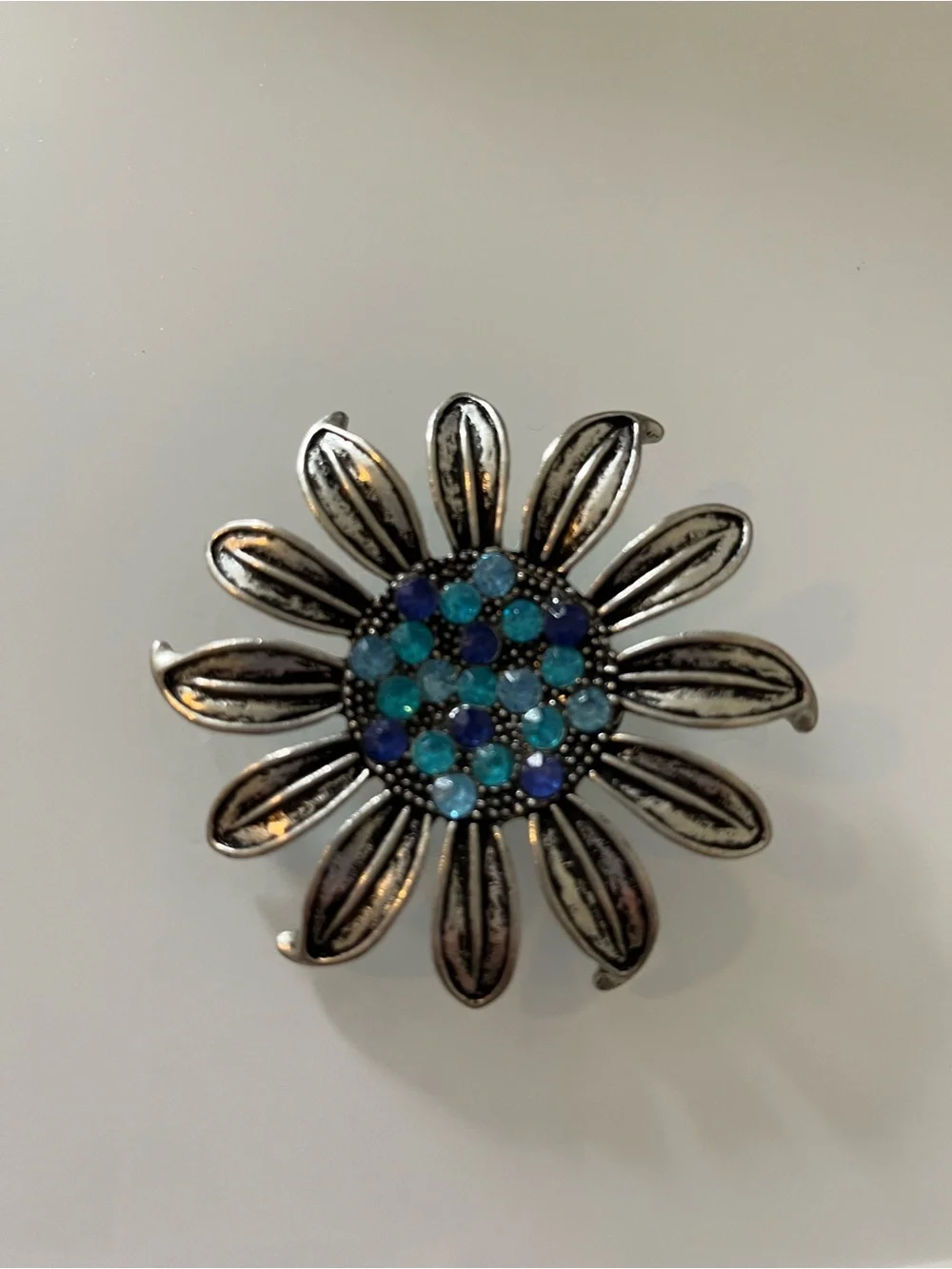 VTG Silver Floral Brooch with Blue and Teal Crystals